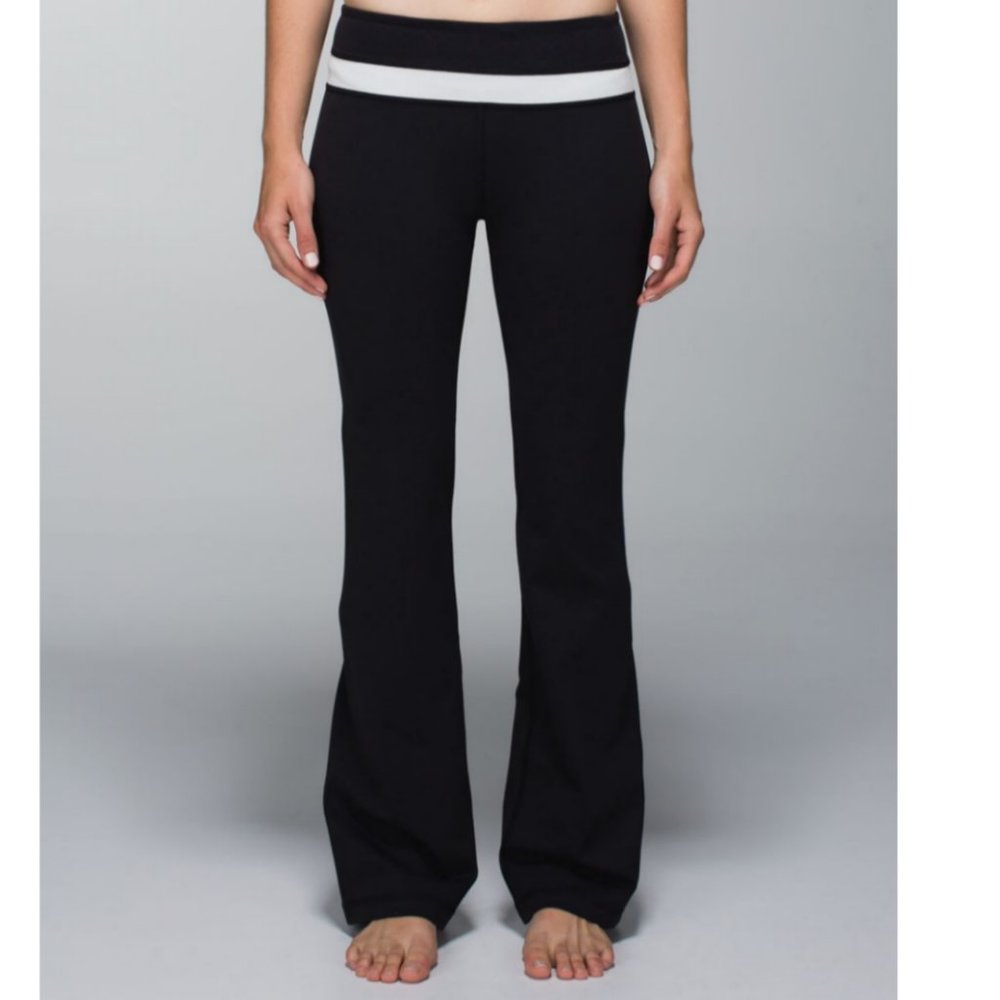 Lululemon Groove Pant Full-On Luon Flared Leggings Yoga Mid High Waisted Rise - Picture 1 of 8